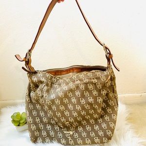 Vintage Dooney and Bourke shoulder bag